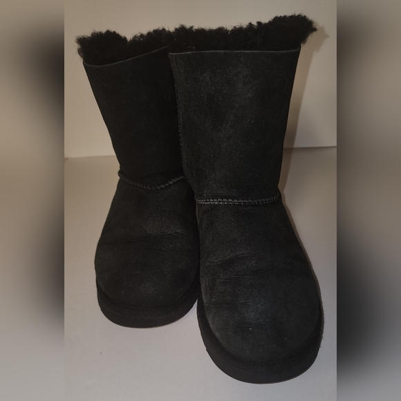 Ugg boots - Picture 2 of 4